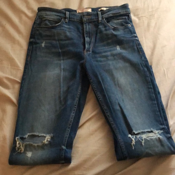 Distressed High wasted 1981 skinny - Picture 2 of 7
